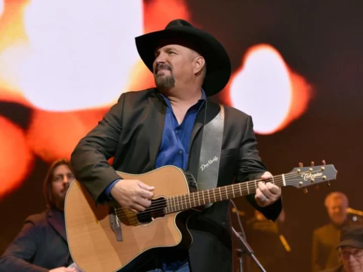 Garth Brooks will offer 'every brand of beer' at his new bar, and doesn't care what anyone thinks