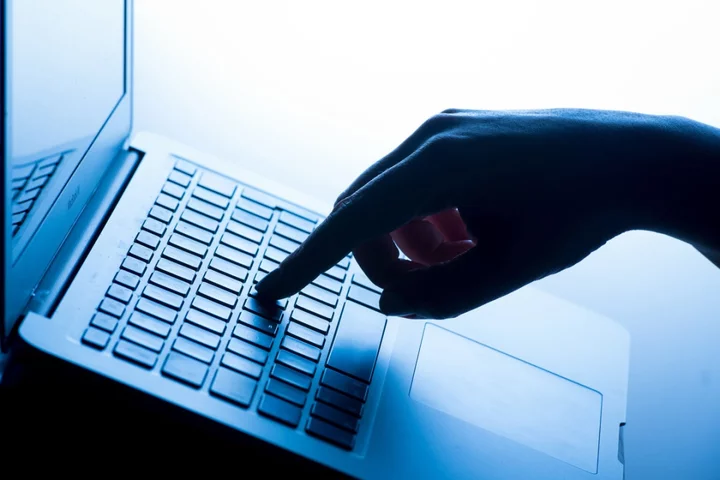 Social media firms should reimburse online purchase scam victims – Barclays