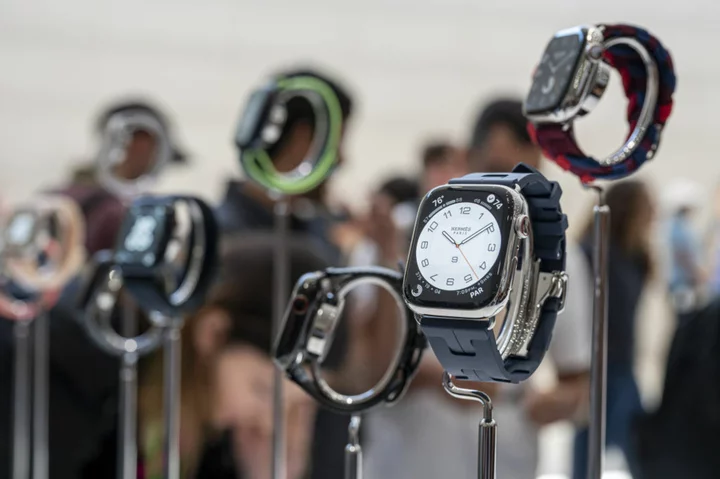 Apple Watch Series 9 'Double Tap' is hot, but these 5 features are flaming