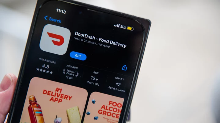 Ordering DoorDash? You Might Want to Use an Android Phone, Not an iPhone