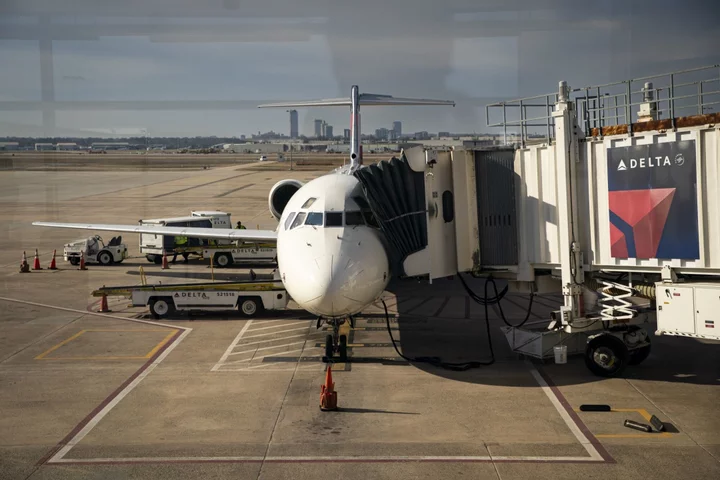 Delta Air Reinstates Quarterly Dividend After Three-Year Halt