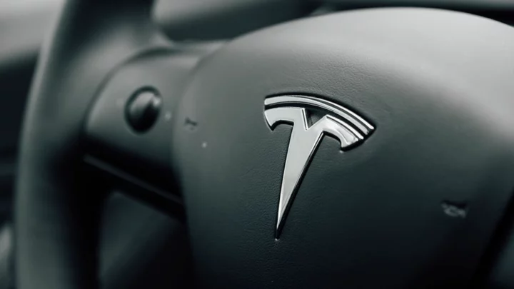 Tesla Offers Cheaper 'Standard Range' Model S and Model X