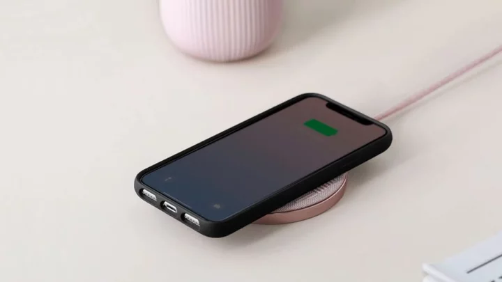 The Best Wireless Chargers for Your Android or iPhone in 2023