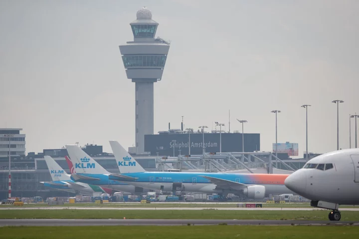 KLM Slams Dutch Parliament’s Plan to Tax Transfer Passengers