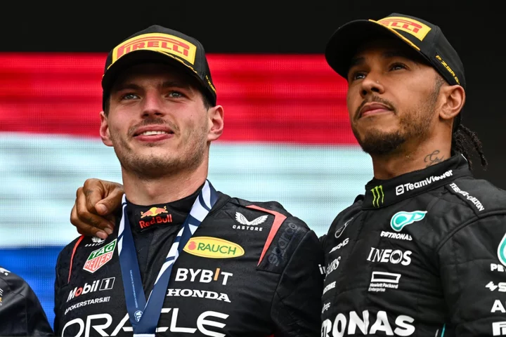Lewis Hamilton ‘made contact with Red Bull and Ferrari’ before signing new Mercedes deal