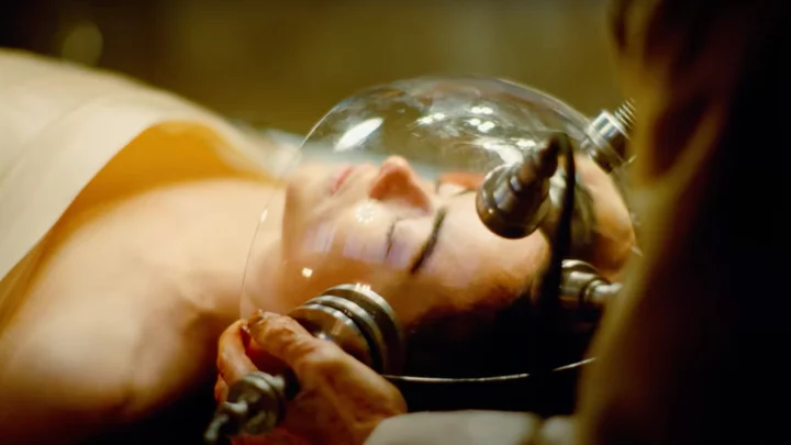 Emma Stone slaps Mark Ruffalo in 'Poor Things' wonderfully weird trailer