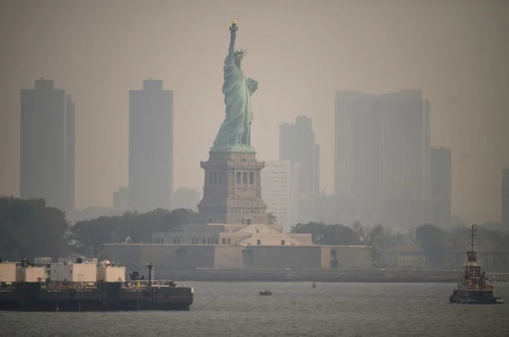 Smog from Canada wildfires blankets New York