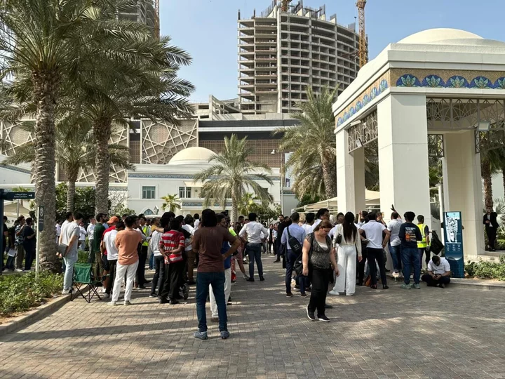 Hundreds of Buyers Queue Up for Dubai's $5 Million Palm-Island Homes