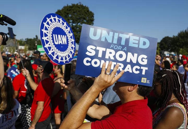 Workers Are Getting the Biggest Raises in Decades After US Labor Wins