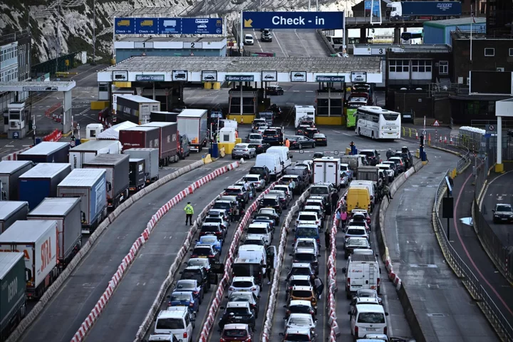 Dover Warns of Travel Delays Even With Improved Processing