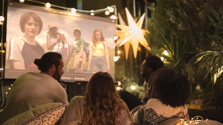 How to Create the Perfect Backyard Movie Night on the Cheap