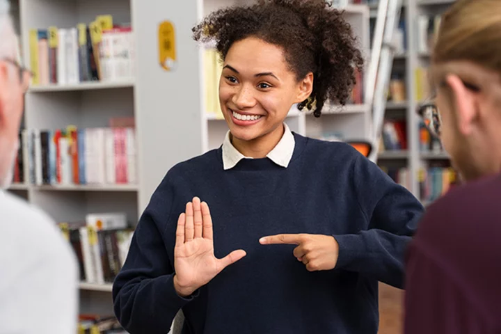 Study sign language with this $35 online course bundle