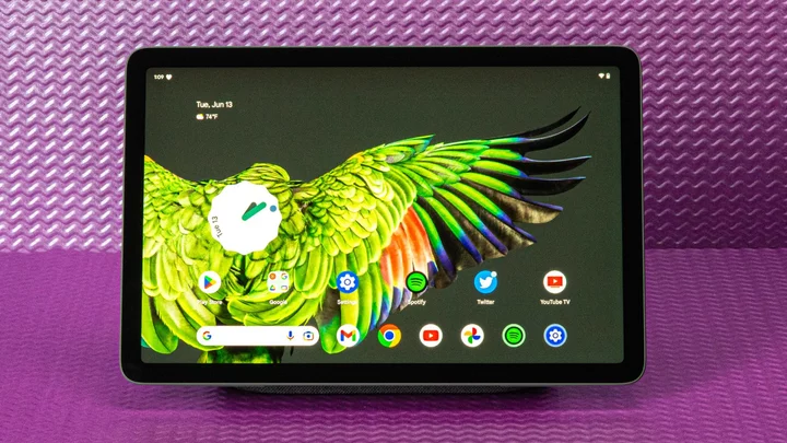Google's Pixel Tablet is fine, but the speaker dock changes everything