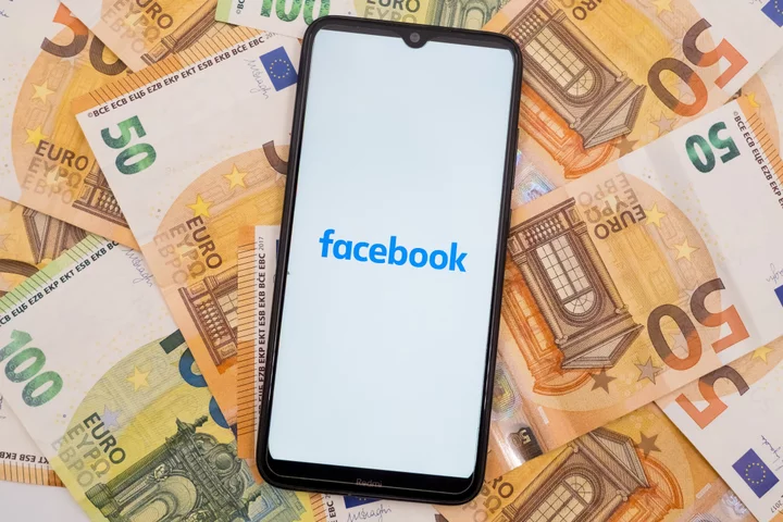 Would you pay $14 for ad-free Instagram and Facebook? It may be a possibility in the near future.