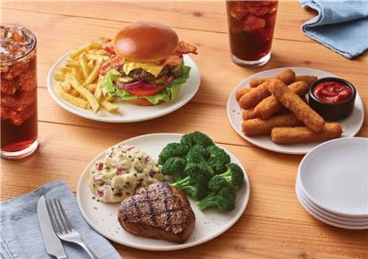 Applebee’s Fan-Favorite 2 for $25 with Steak Makes a Perfect Date Night Match!