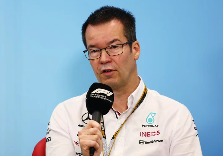 Mercedes F1 chief announces shock departure