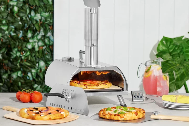 Get the Wolfgang Puck pizza oven and grill for $160