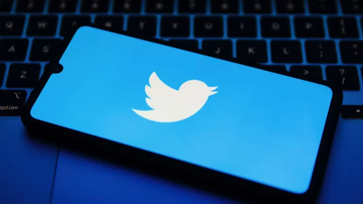 Twitter to Impose 'Daily Limits' on Direct Messages for Unverified Users