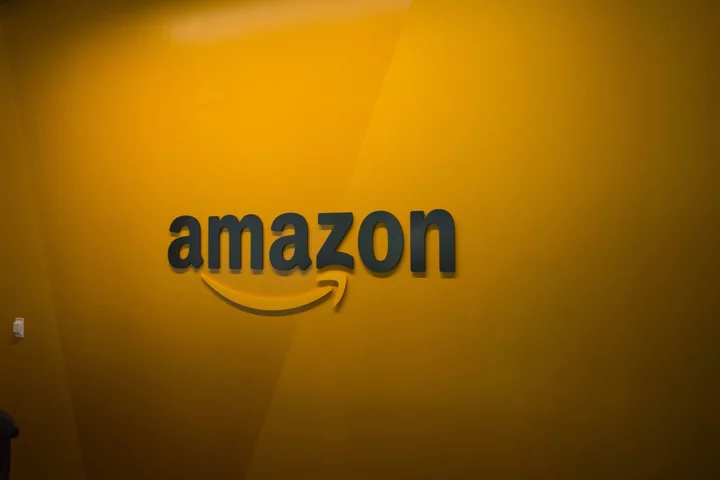Amazon Offers Influencers $25 Per Video, Sparking Chorus of LOLs