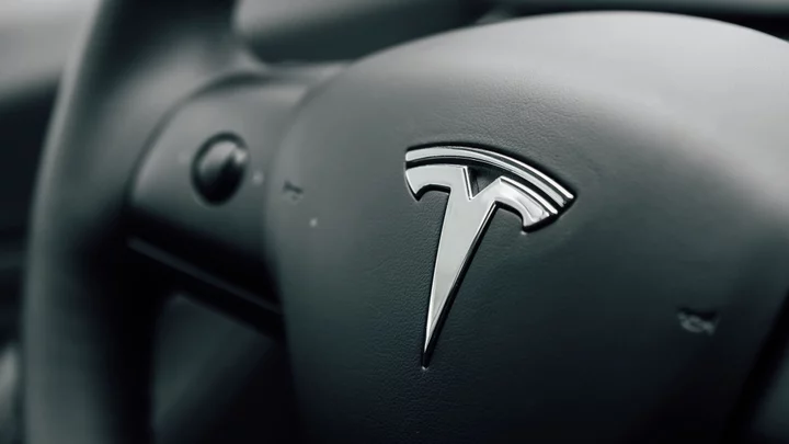 Tesla Owners Can Transfer Full Self-Driving Capabilities to a New EV for Free