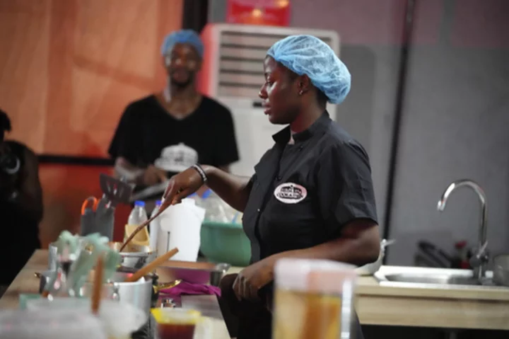 Nigerian chef cooks nonstop for 100 hours to set new global record