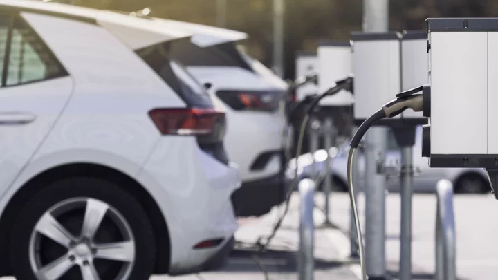 Blink Commits to EV Charging Stations With Tesla Ports