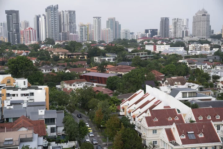 Foreigners Buy Most Luxury Homes in Singapore in Almost a Decade