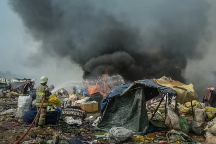 Trash fire 'emergency' chokes locals on Indonesia's Java