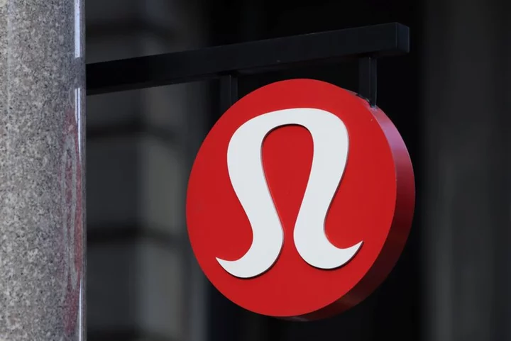 Lululemon outlook lift thrills Wall St as yogawear stays in vogue