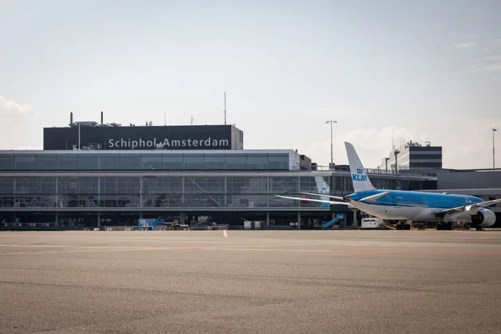 Air France-KLM CEO Calls Dutch Flight Cap ‘Total Gift’ to Rivals