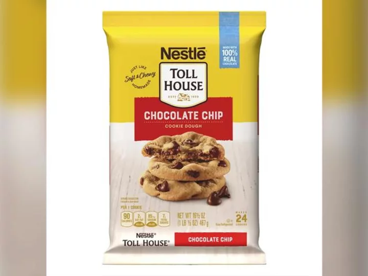 Nestlé recalls some Toll House chocolate chip cookie dough bars due to wood chips