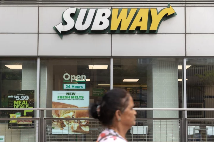 Subway Auction End In Sight With Roark, Advent Circling