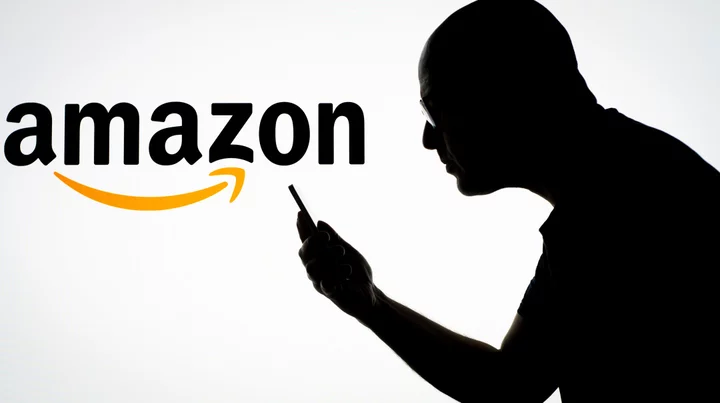 How to contact Amazon's customer service