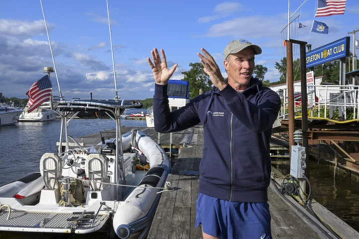 Hudson River swimmer deals with fatigue, choppy water, rocks and pollution across 315 miles