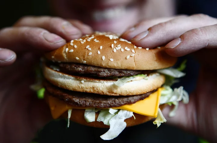 McDonald’s Sales Top Estimates With Help From Pricier Burgers