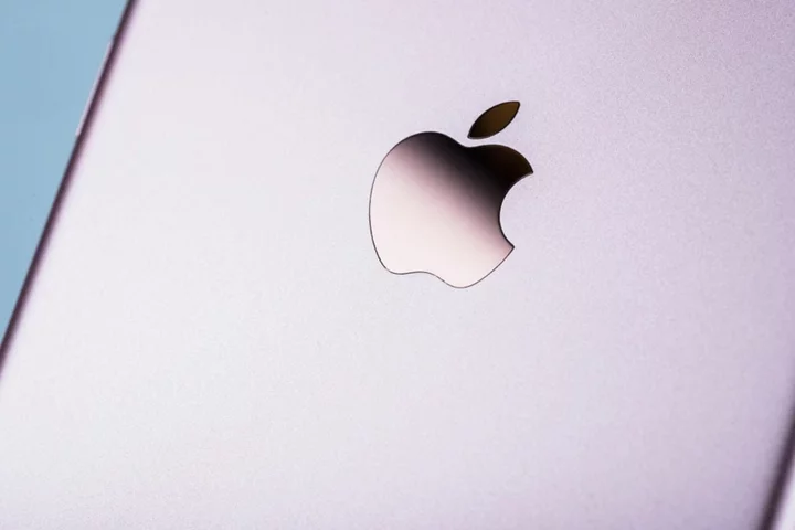 Security exploits for iPhone and Macs fixed, but you need these updates first