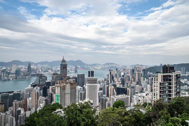 Hong Kong Investor Starts Property Fire Sale After Wife Arrested