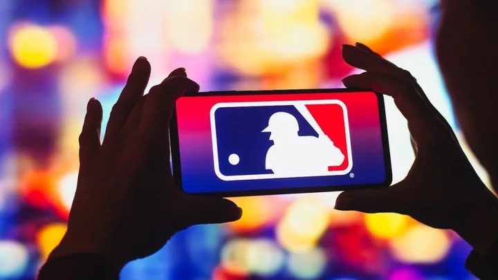 Play Ball: How to Follow Your Favorite Baseball Team on the MLB App