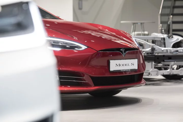 Tesla Rolls Out New Base Model S and X for $10,000 Less
