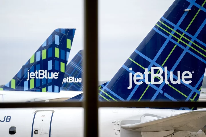 JetBlue’s New Hues Spruce Up Planes With Growth Plans in Limbo