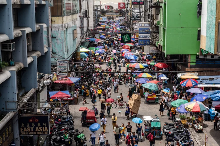 Philippines’ GDP Growth Stumbles as High Prices, Rates Sting