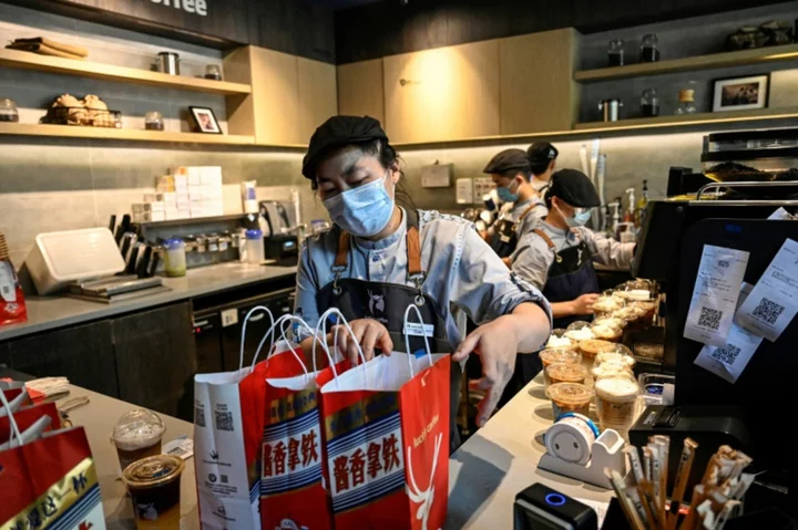 Liquor-laced latte brews up a hit with Chinese coffee lovers