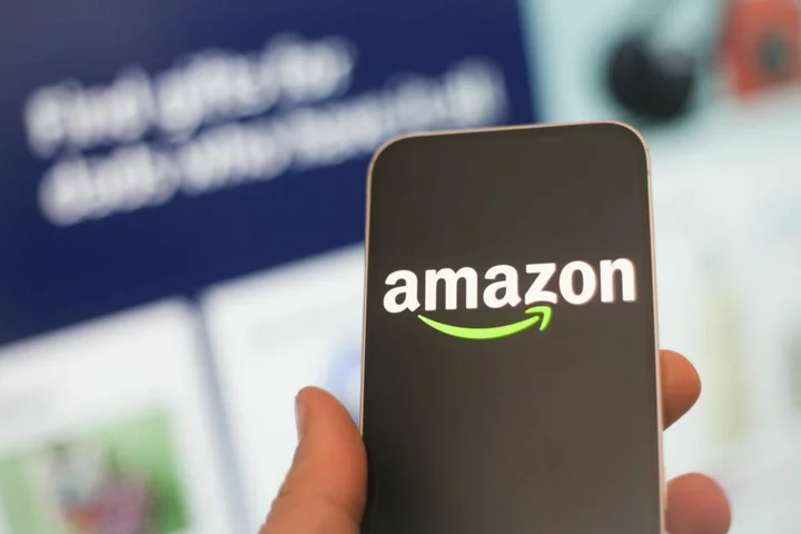 Amazon Prime could eventually include cheap cell service