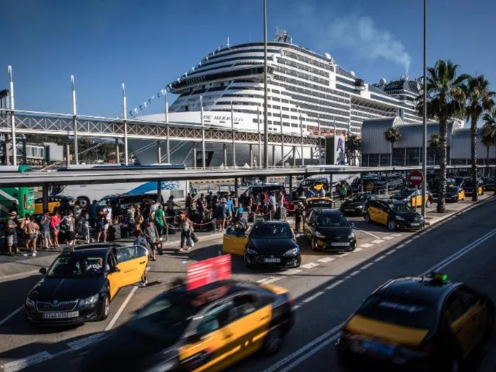 Barcelona pushes cruise ships out of its city center