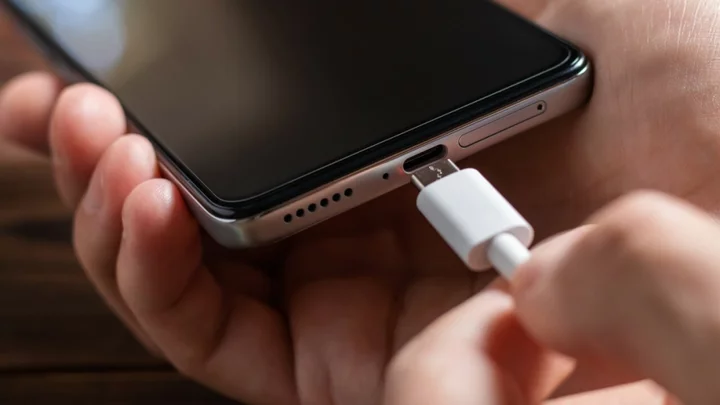 How Long Will It Take to Charge Your iPhone? Use This Shortcut to Find Out