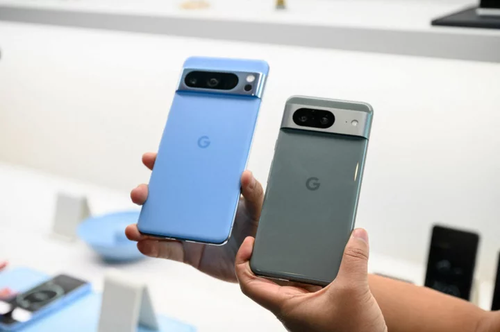 Google Pixel 8 Pro user claims brother can 'face unlock' phone. No, they're not twins.