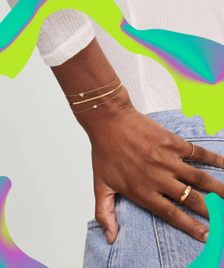 These Editor-Approved Pieces Of Fine Gold Jewelry Are All Under $300