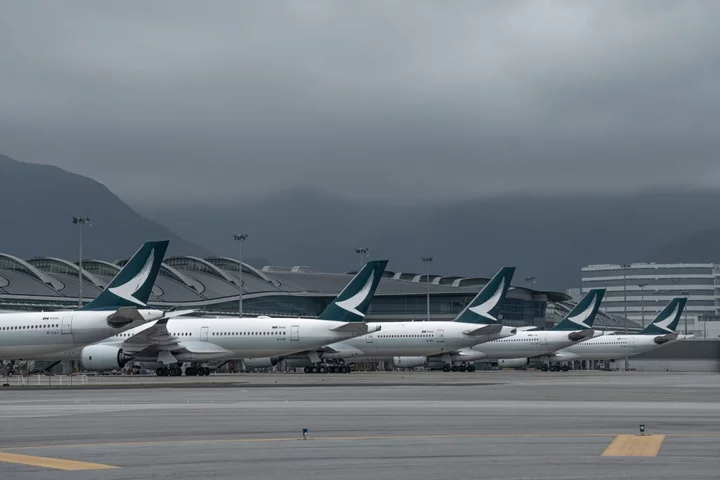Cathay Expects to Suspend Hong Kong Flights as Typhoon Nears