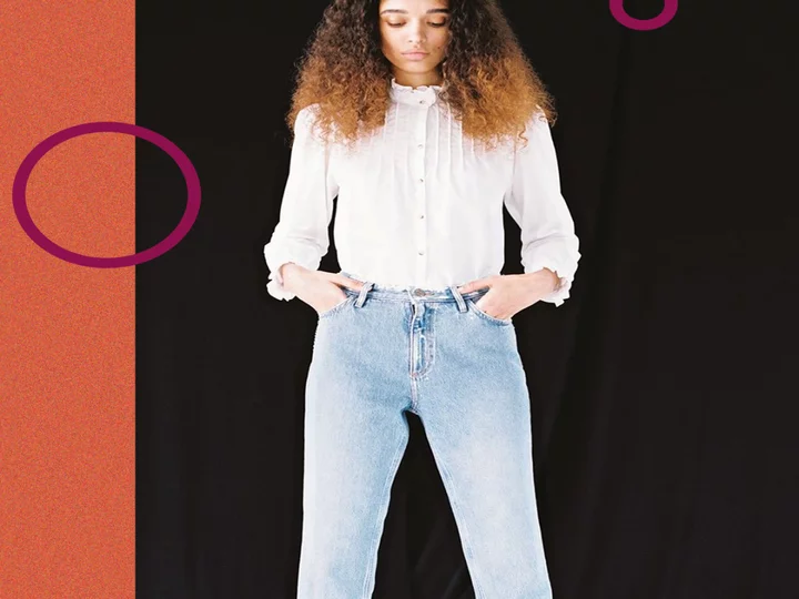 What Stylists Have To Say About Mom Jeans — & 24 Pairs To Get Nostalgic Over