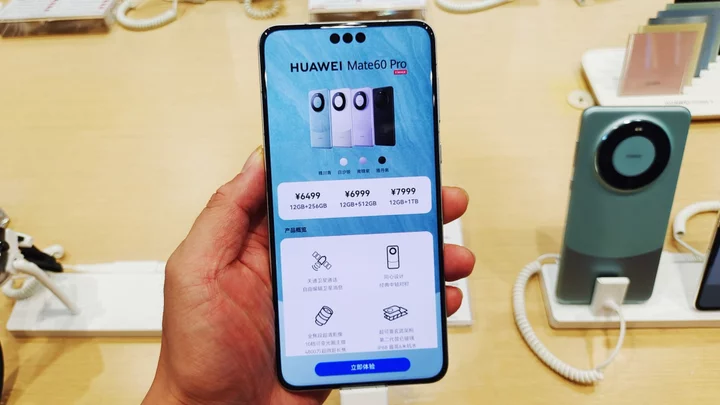 What US Sanctions? Huawei Mate 60 Pro Launches With Korean Memory Chip